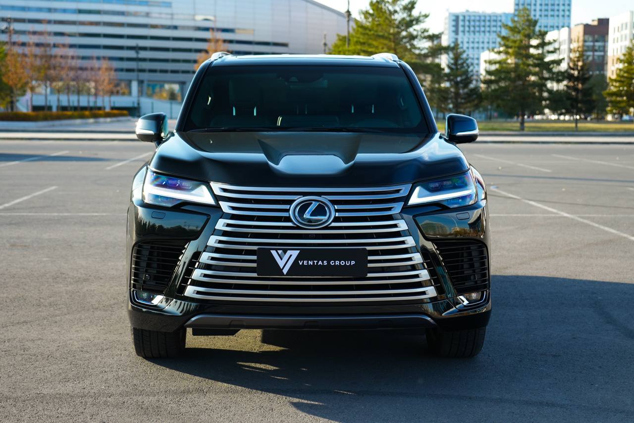 Lexus LX 600